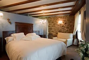 Hospederia De Parajes 3*