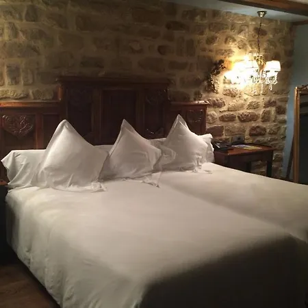 Hospederia De Parajes Hotel