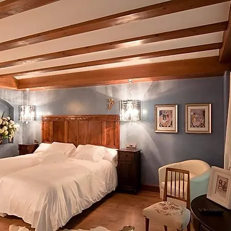 Hospederia De Parajes Hotel