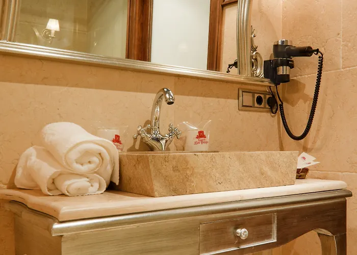 Hotel Hospederia De Parajes 3*